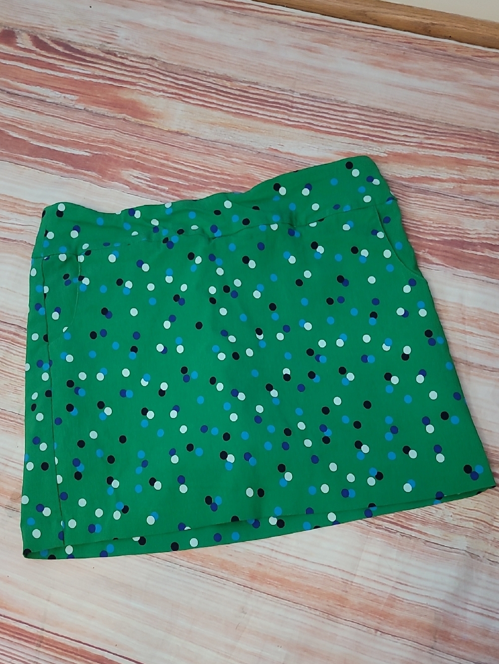 Zac & Rachel Green Skort with Multi-Color Polka Dots